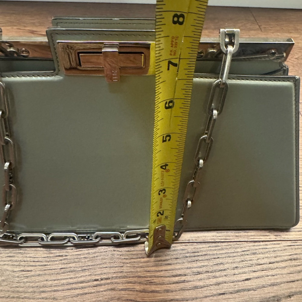 Fendi Peekaboo Cut - Picture 5 of 17